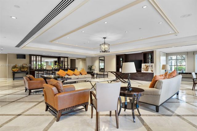 19900 E Country Club Dr 1112, Aventura, FL 33180