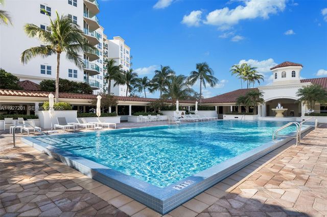 19900 E Country Club Dr 1112, Aventura, FL 33180