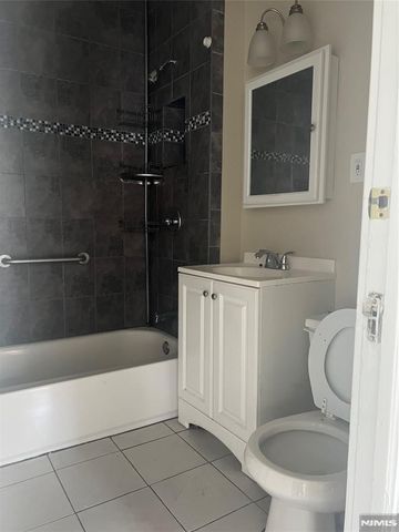 83 Davenport Avenue, Newark, NJ 07107