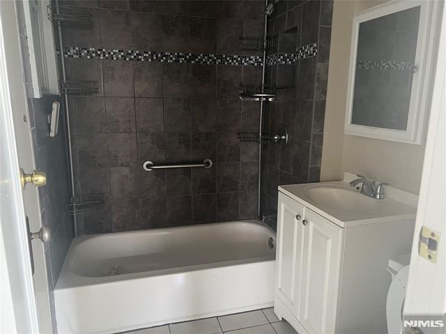 83 Davenport Avenue, Newark, NJ 07107