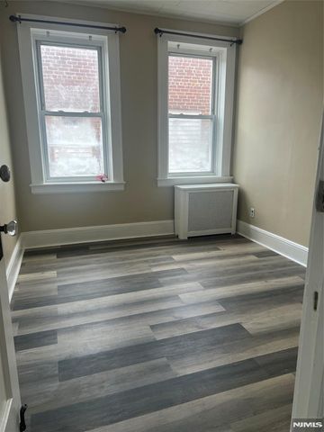 83 Davenport Avenue, Newark, NJ 07107