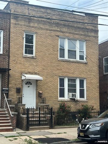 83 Davenport Avenue, Newark, NJ 07107