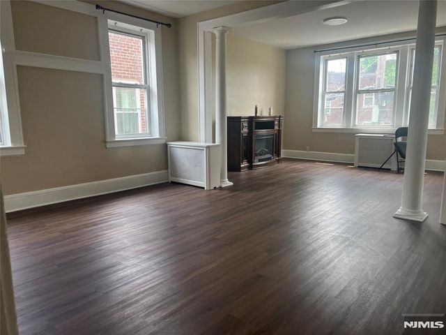 83 Davenport Avenue, Newark, NJ 07107