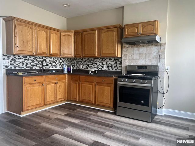83 Davenport Avenue, Newark, NJ 07107