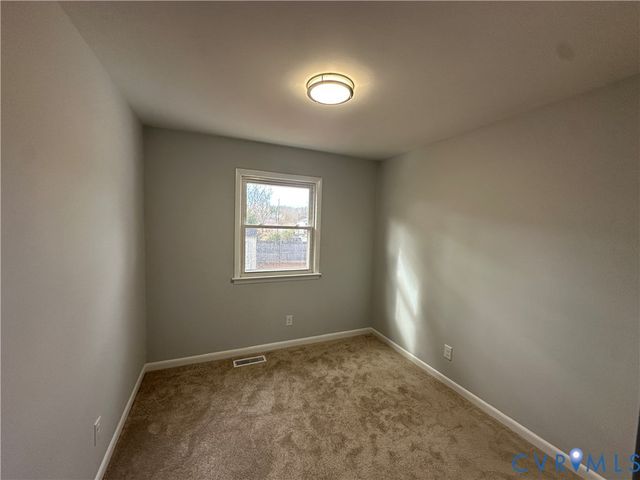 536 Smithfield Ave, Hopewell, VA 23860