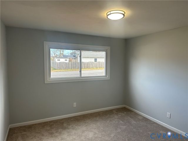 536 Smithfield Ave, Hopewell, VA 23860