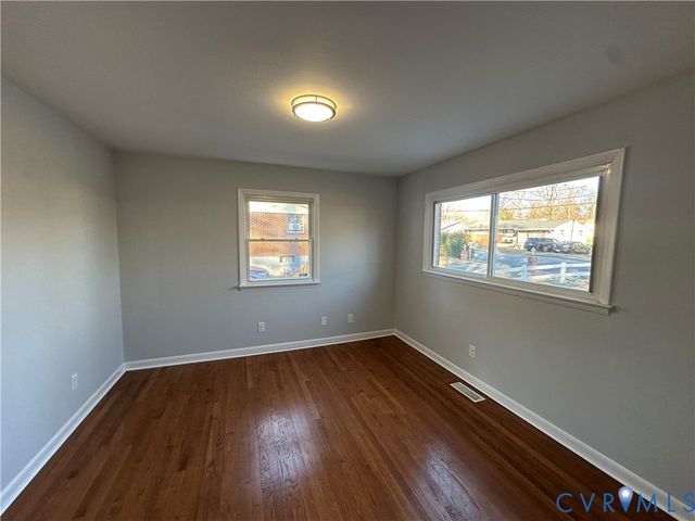 536 Smithfield Ave, Hopewell, VA 23860