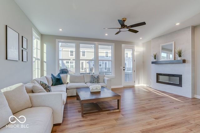 7291 Bayview Run, Mccordsville, IN 46055