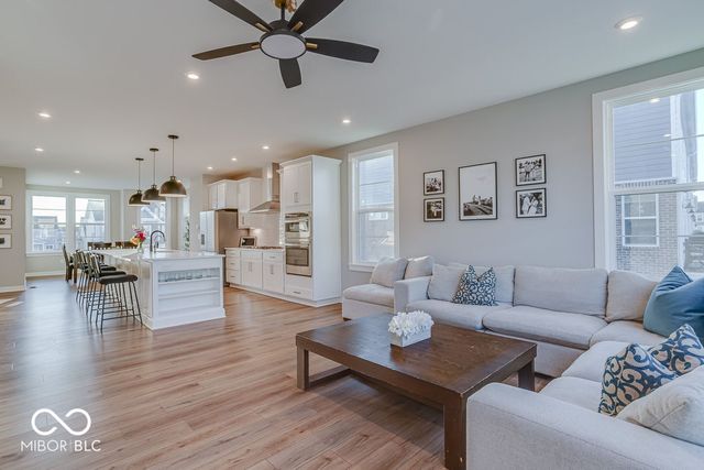 7291 Bayview Run, Mccordsville, IN 46055