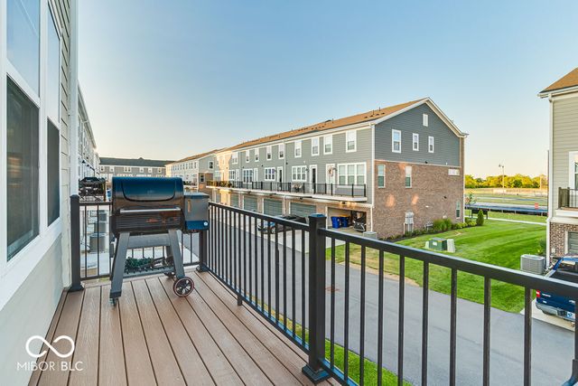 7291 Bayview Run, Mccordsville, IN 46055