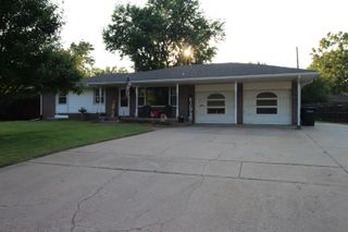 2331 Leigh St, Augusta, KS 67010