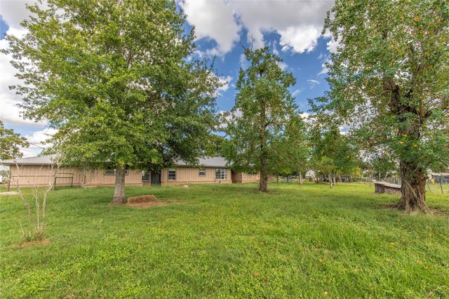 2652 Remmert Road, Bellville, TX 77418
