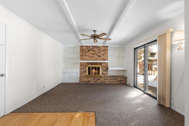 139 Debbie COURT, Waukesha, WI 53189