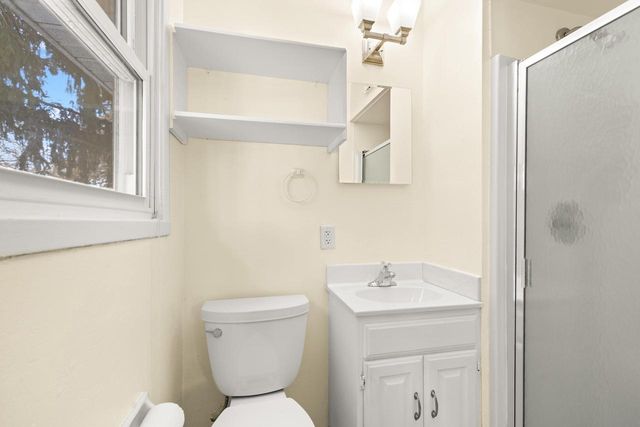 139 Debbie COURT, Waukesha, WI 53189