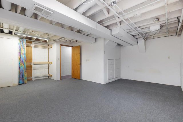 139 Debbie COURT, Waukesha, WI 53189