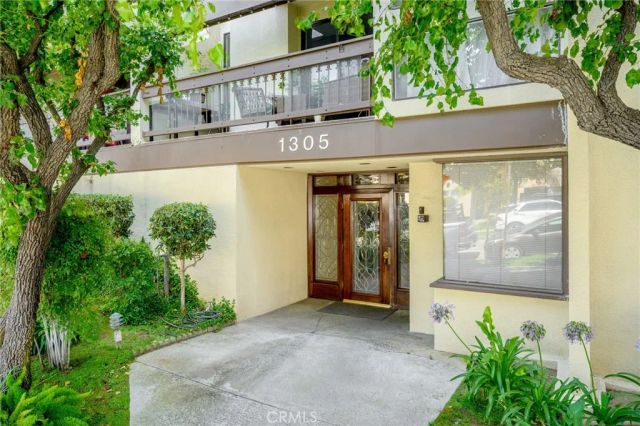 1305 N Columbus Avenue 109, Glendale, CA 91202