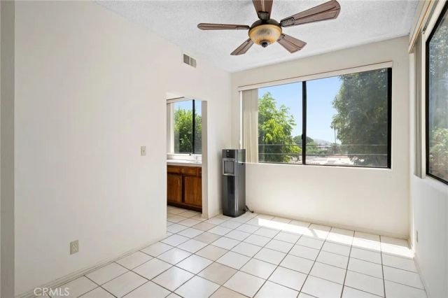 1305 N Columbus Avenue 109, Glendale, CA 91202