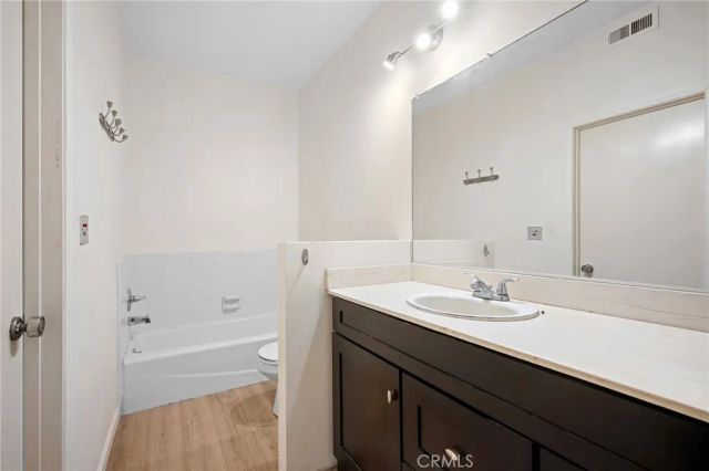 1305 N Columbus Avenue 109, Glendale, CA 91202