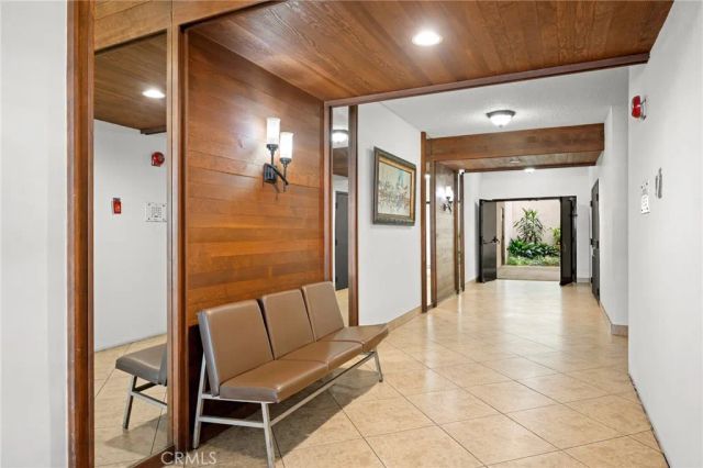 1305 N Columbus Avenue 109, Glendale, CA 91202