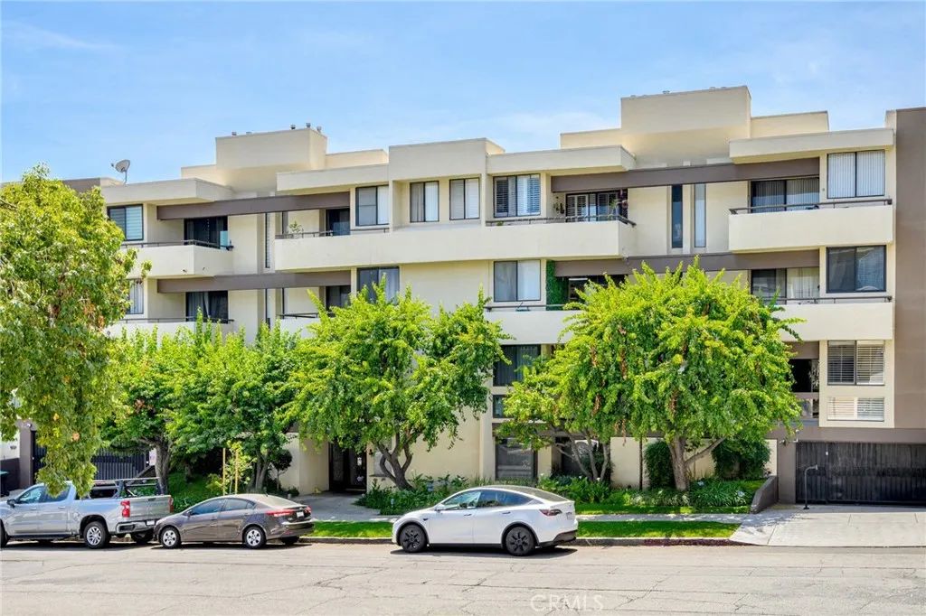 1305 N Columbus Avenue 109, Glendale, CA 91202