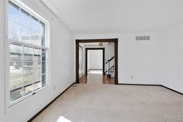 15575 Clover Ridge Drive, Chesterfield, MO 63017