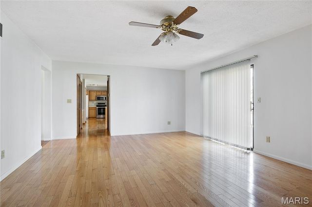 15575 Clover Ridge Drive, Chesterfield, MO 63017