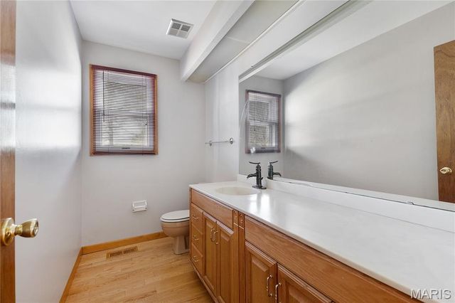 15575 Clover Ridge Drive, Chesterfield, MO 63017