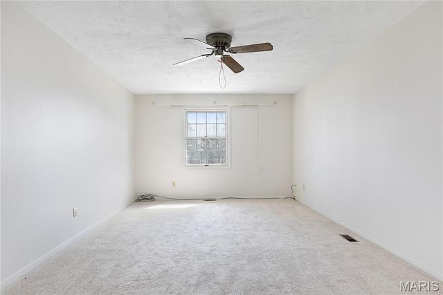 15575 Clover Ridge Drive, Chesterfield, MO 63017