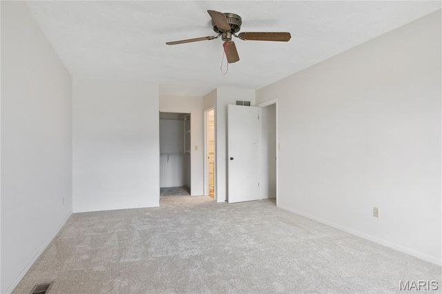 15575 Clover Ridge Drive, Chesterfield, MO 63017