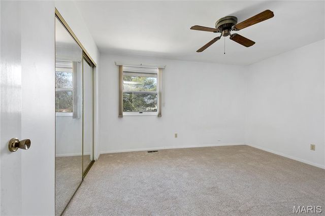 15575 Clover Ridge Drive, Chesterfield, MO 63017