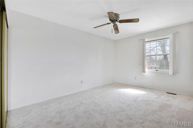 15575 Clover Ridge Drive, Chesterfield, MO 63017