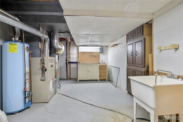 15575 Clover Ridge Drive, Chesterfield, MO 63017