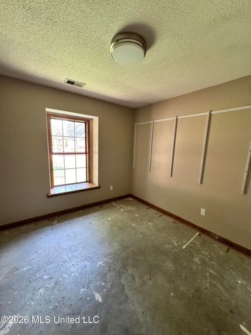 7063 Cedardale Road, Olive Branch, MS 38654