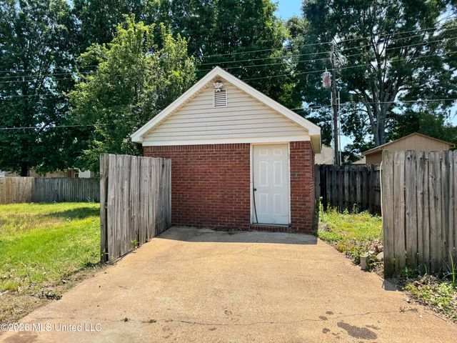 7063 Cedardale Road, Olive Branch, MS 38654