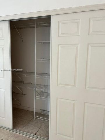 5103 NW 35th St 503, Lauderdale Lakes, FL 33319