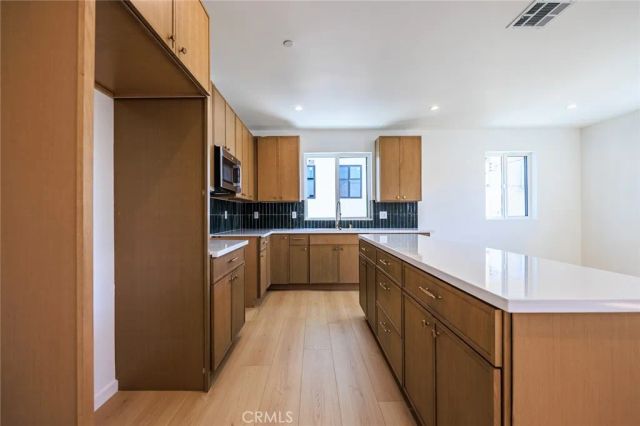1259 Longwood Avenue 3.5, Los Angeles, CA 90019