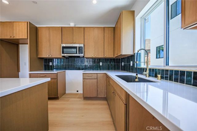 1259 Longwood Avenue 3.5, Los Angeles, CA 90019