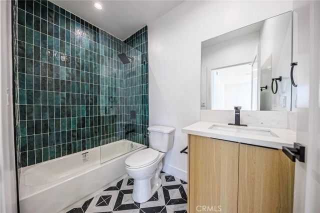 1259 Longwood Avenue 3.5, Los Angeles, CA 90019