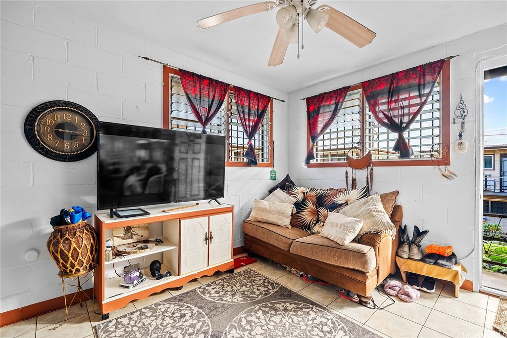 235 Koa Street 206, Wahiawa, HI 96786