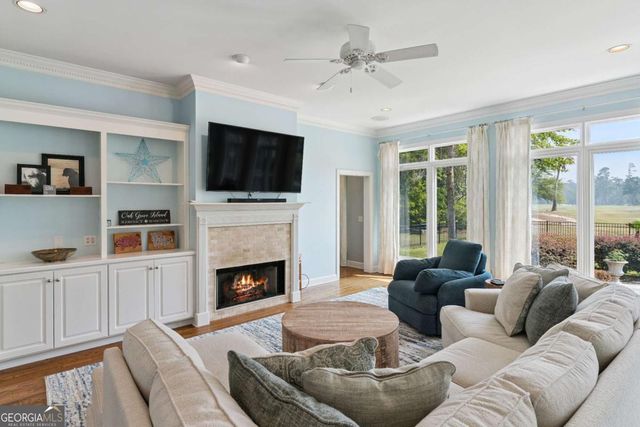 354 Oak Grove Island Drive, Brunswick, GA 31523