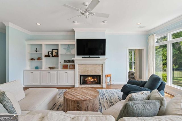 354 Oak Grove Island Drive, Brunswick, GA 31523