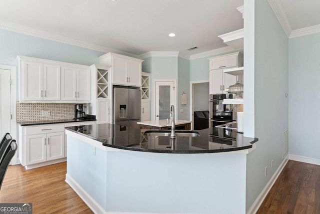354 Oak Grove Island Drive, Brunswick, GA 31523
