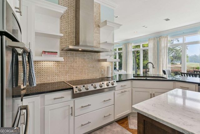 354 Oak Grove Island Drive, Brunswick, GA 31523