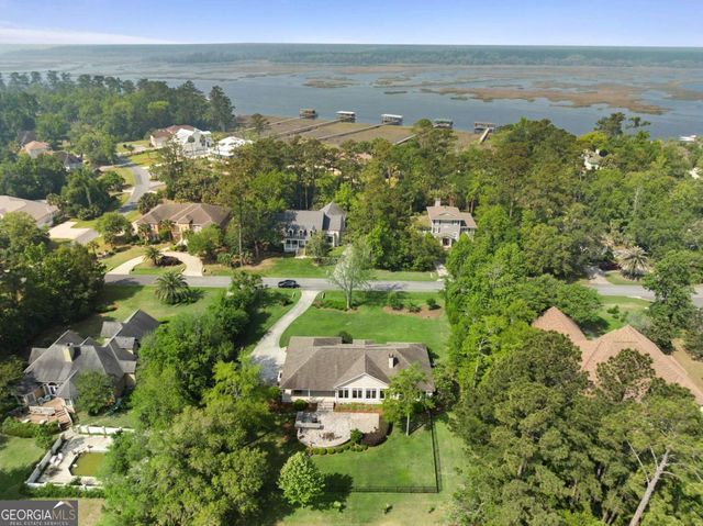 354 Oak Grove Island Drive, Brunswick, GA 31523