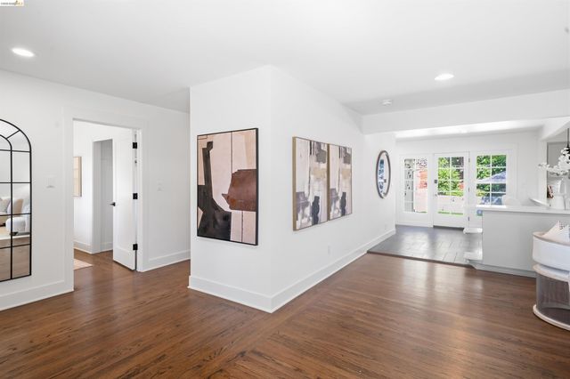 5696 Colton Blvd, Oakland, CA 94611