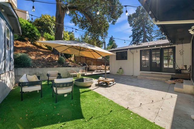 5696 Colton Blvd, Oakland, CA 94611