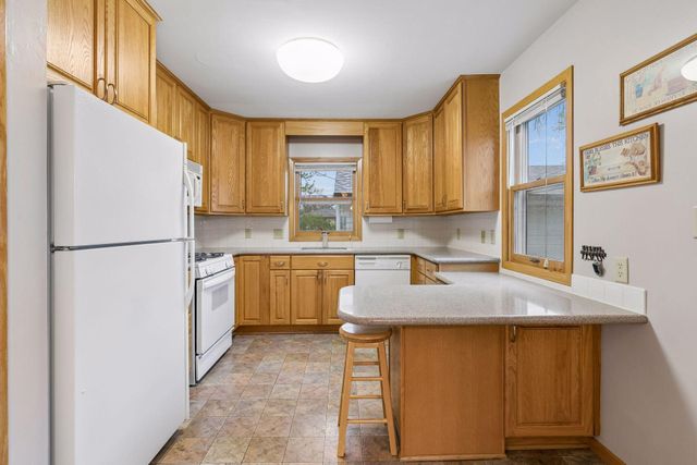 2700 W 84th Street, Bloomington, MN 55431