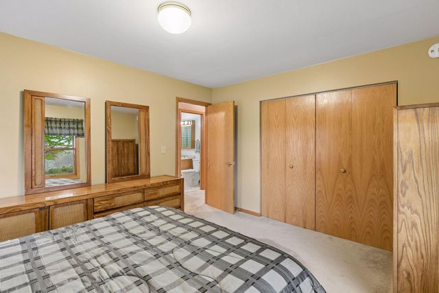 2700 W 84th Street, Bloomington, MN 55431