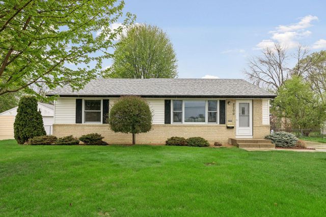 2700 W 84th Street, Bloomington, MN 55431