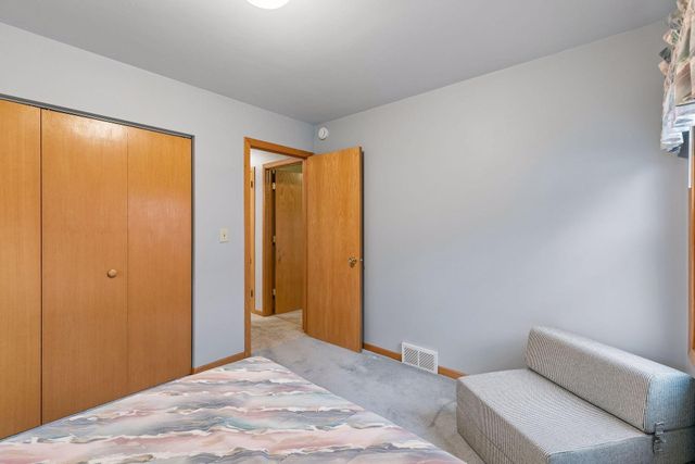 2700 W 84th Street, Bloomington, MN 55431